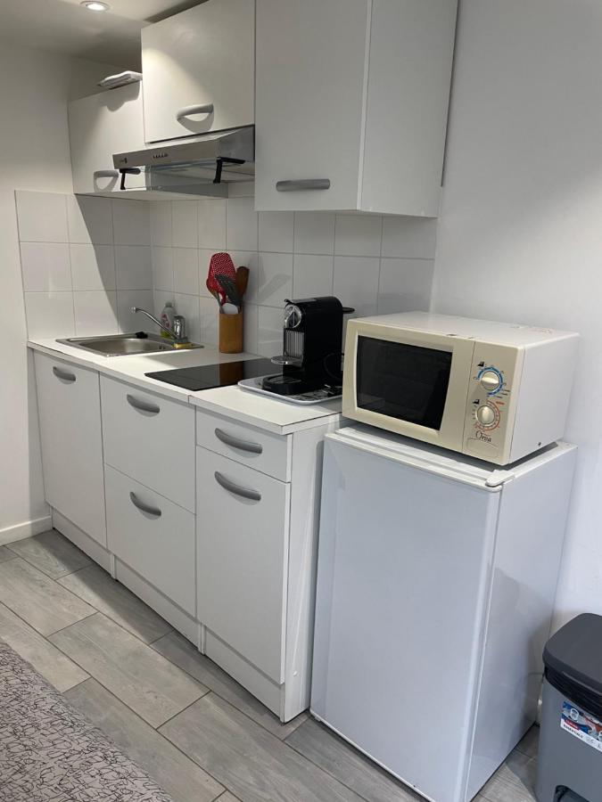 Апартаменты Studio Avec Mezzanine Жуанвиль Экстерьер фото